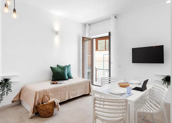 Homey Experience - Harbourview Retreat La Maddalena